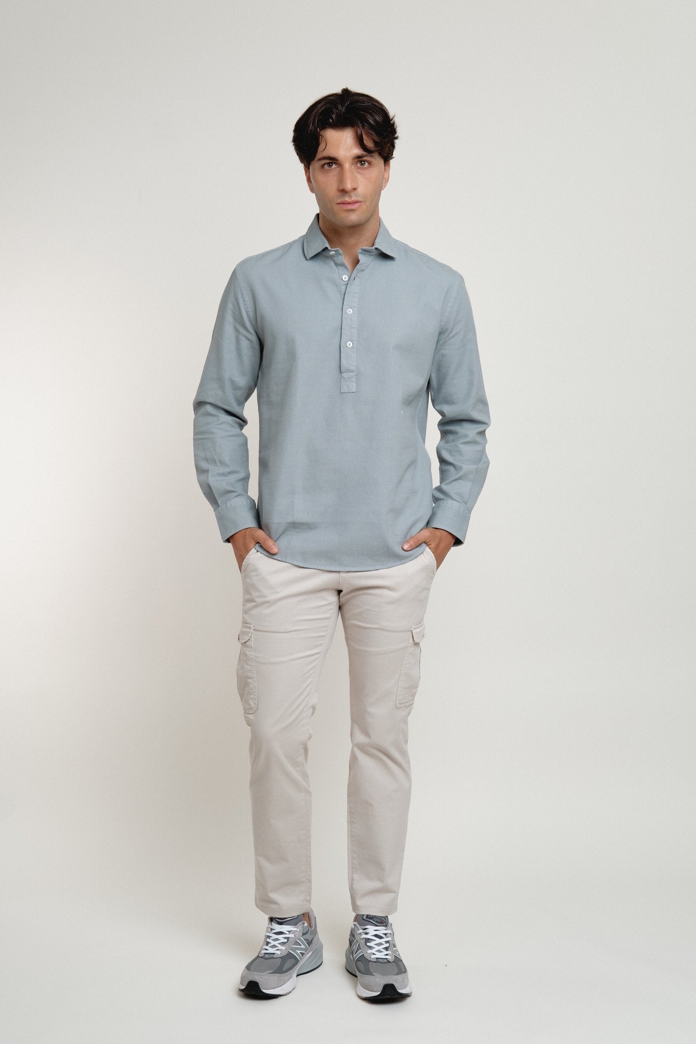 Polera Ethan Estructura Celeste Grisáceo - Sohhan