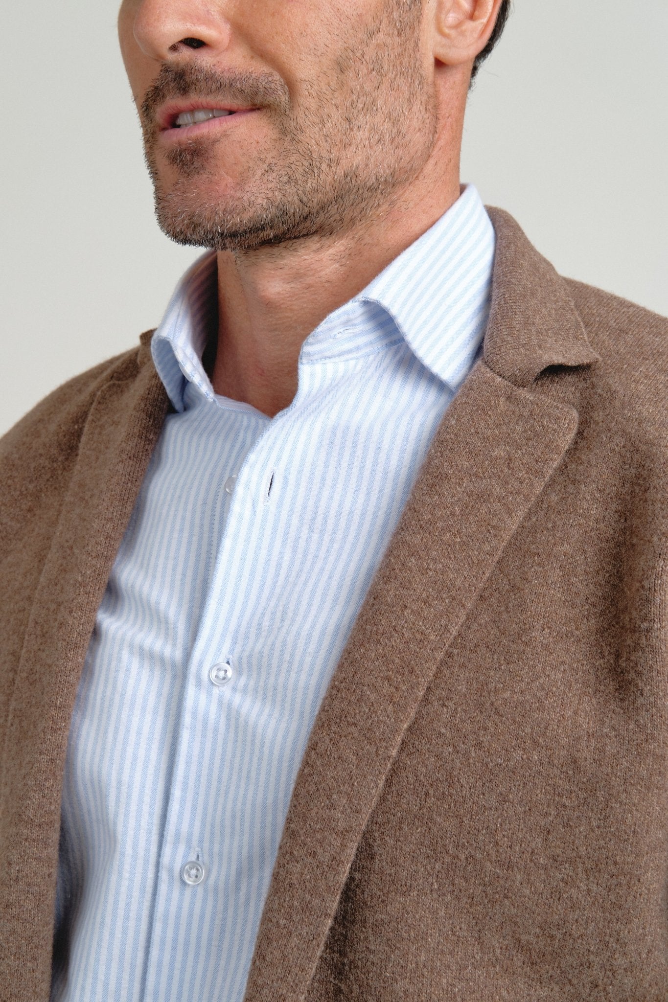 Americana de punto Clark Marron - Sohhan