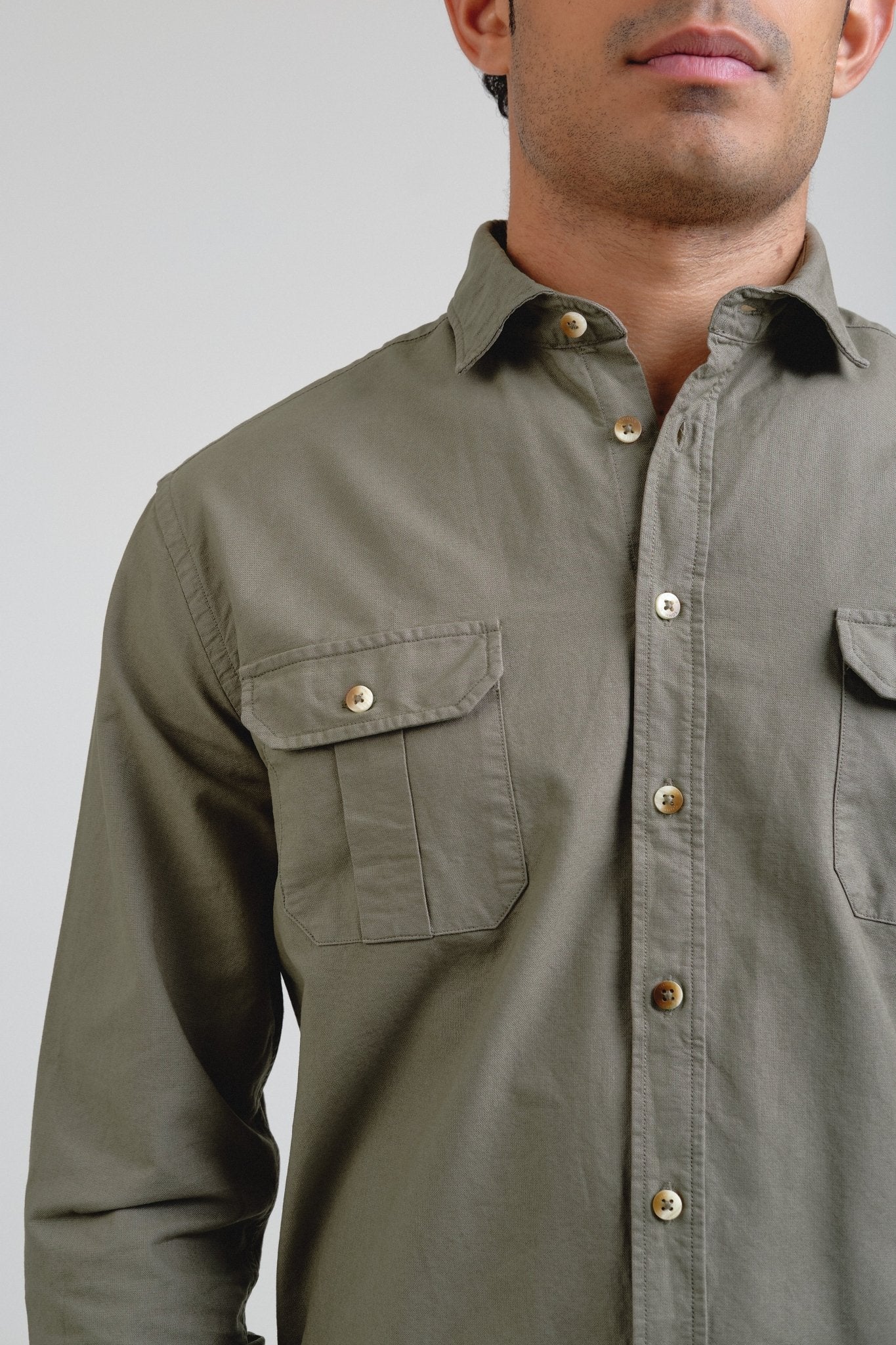 Camisa Essential Oxford Sahara Verde Bogotá - Sohhan