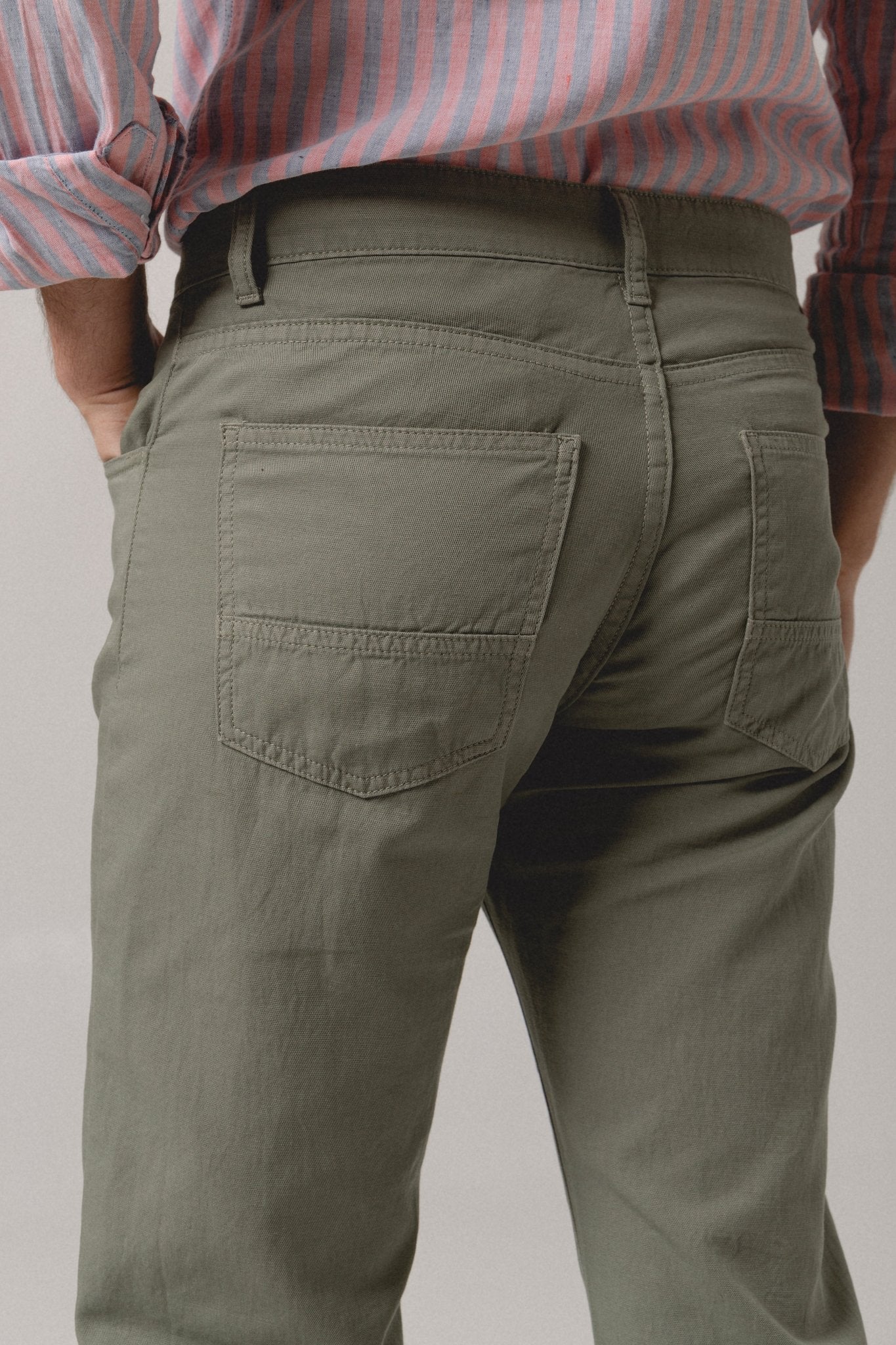 Pantalón Cinco Bolsillos Gabardina Verde - Sohhan