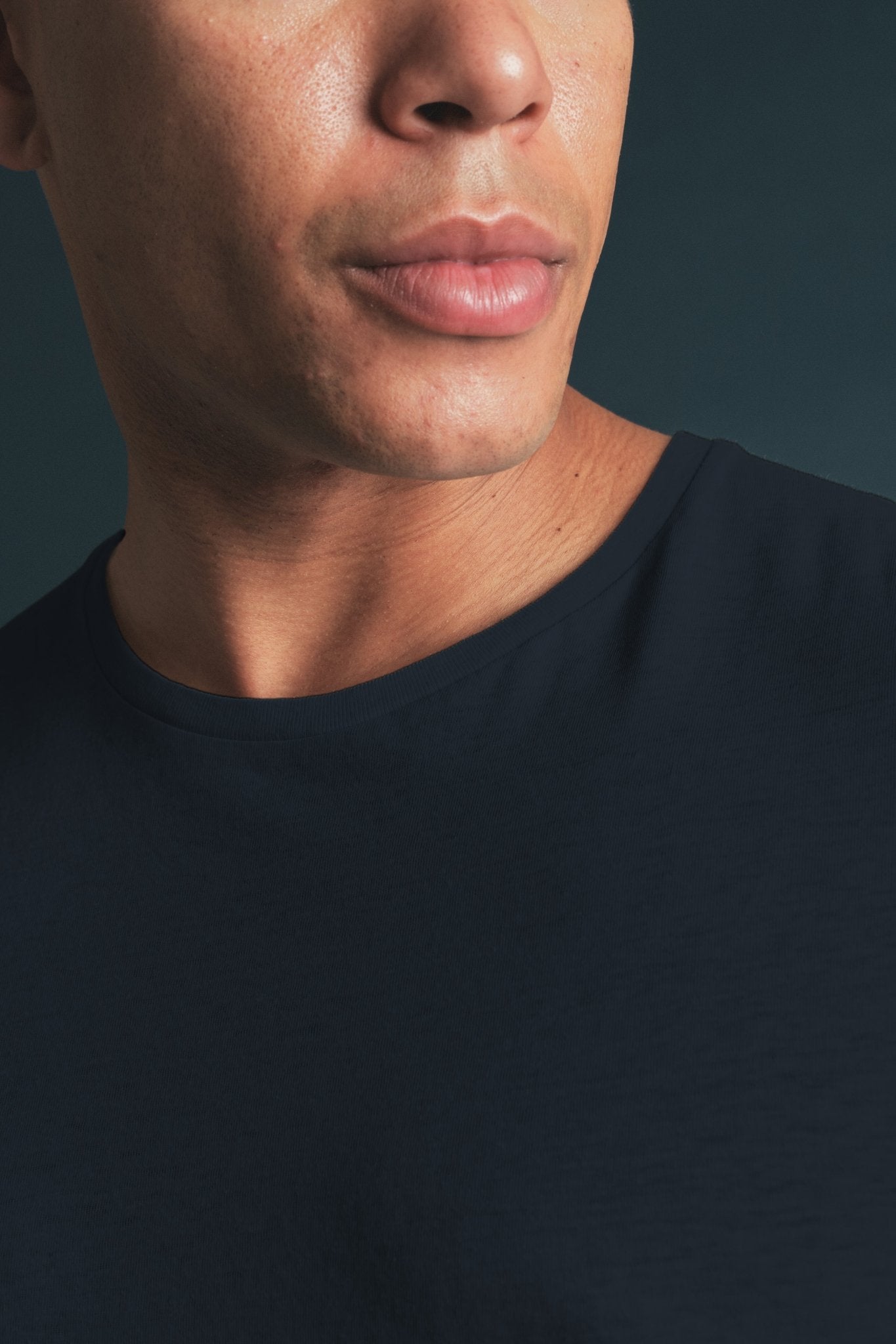 T-Shirt Linen Navy Hustle Heritage - Sohhan