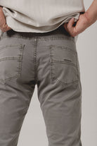 Pantalón 5 bolsillos verde grisáceo - Sohhan